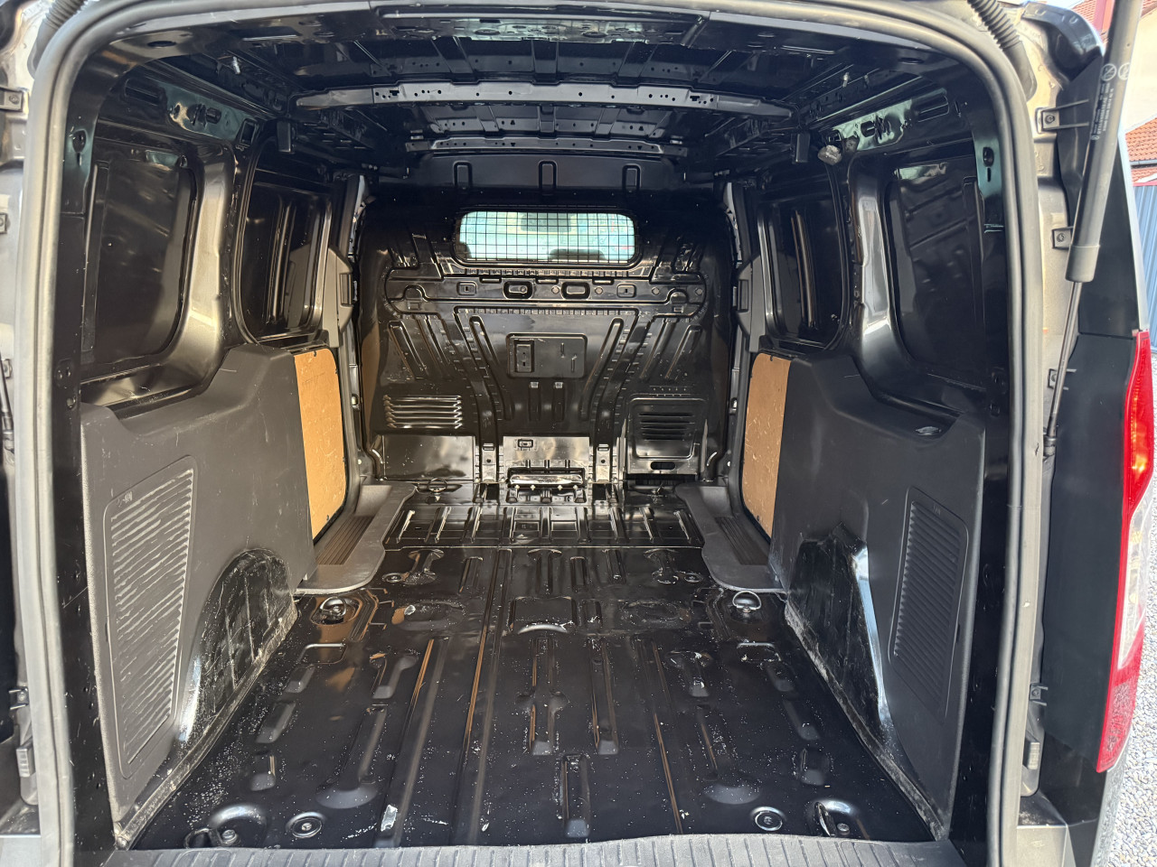 FORD TRANSIT CONNECT uvoz Svajcarska