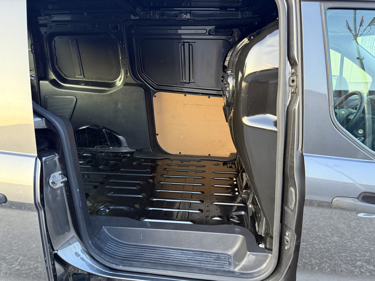 FORD TRANSIT CONNECT uvoz Svajcarska