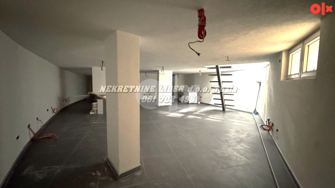 Višenamjenski poslovni prostor, cc230m2, Zlokovac 22