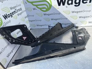 Poklopac lajsna ispod haube BMW F10