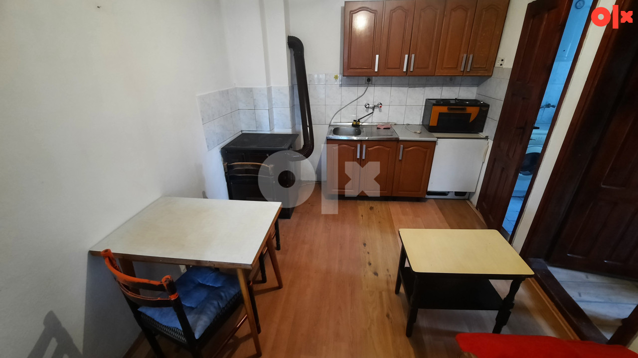 Stan Garsonjera Banja Luka 22m2 izdajem 065361408 5