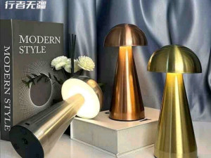 STONA UKRASNA LAMPA STOLNA 066 219 686