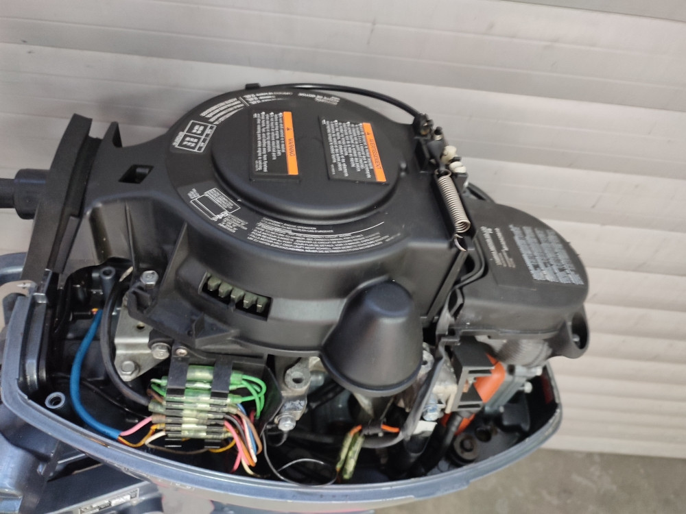 Penta Yamaha 8 motor za camac
