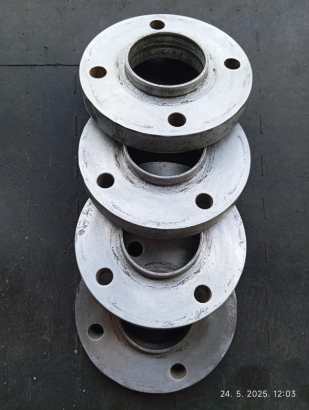 Distanceri alu 2 cm 4x114,3 set bolcnovi, matice PVC prstenovi