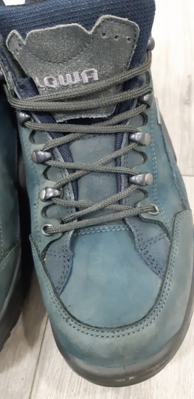 LOWA cipele/patike GORETEX br.43.5