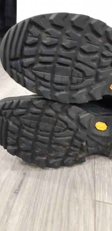 LOWA cipele/patike GORETEX br.43.5