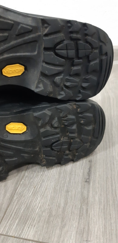 LOWA cipele/patike GORETEX br.43.5