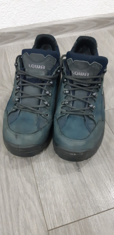 LOWA cipele/patike GORETEX br.43.5