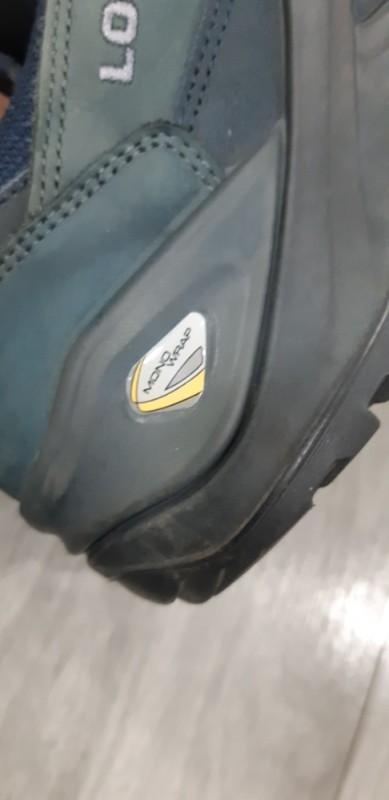 LOWA cipele/patike GORETEX br.43.5