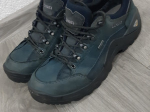LOWA cipele/patike GORETEX br.43.5