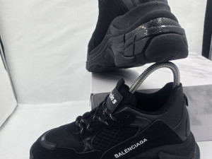 BALENCIAGA PATIKE