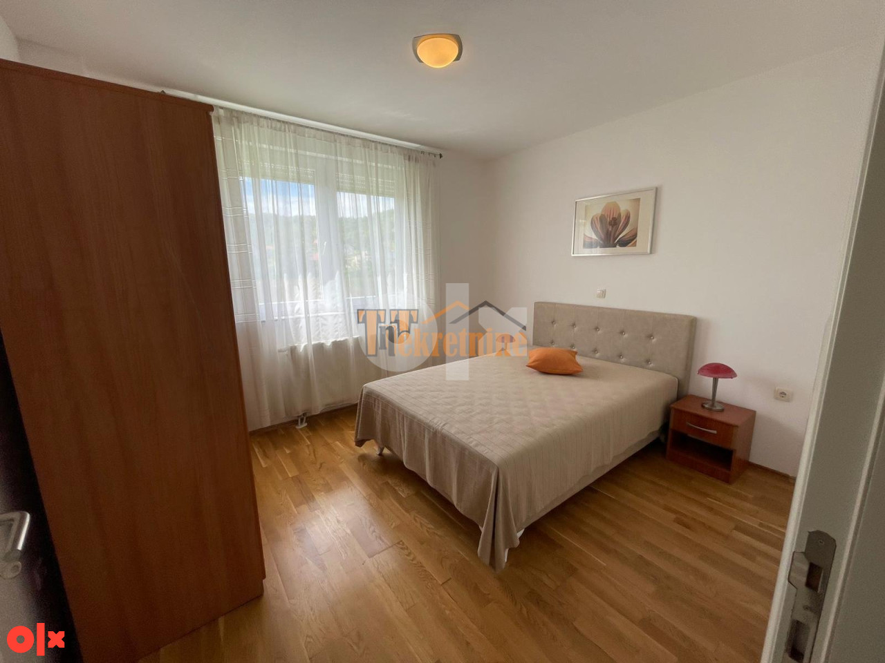 Komforan trosoban stan 120 m2 - Motike 14