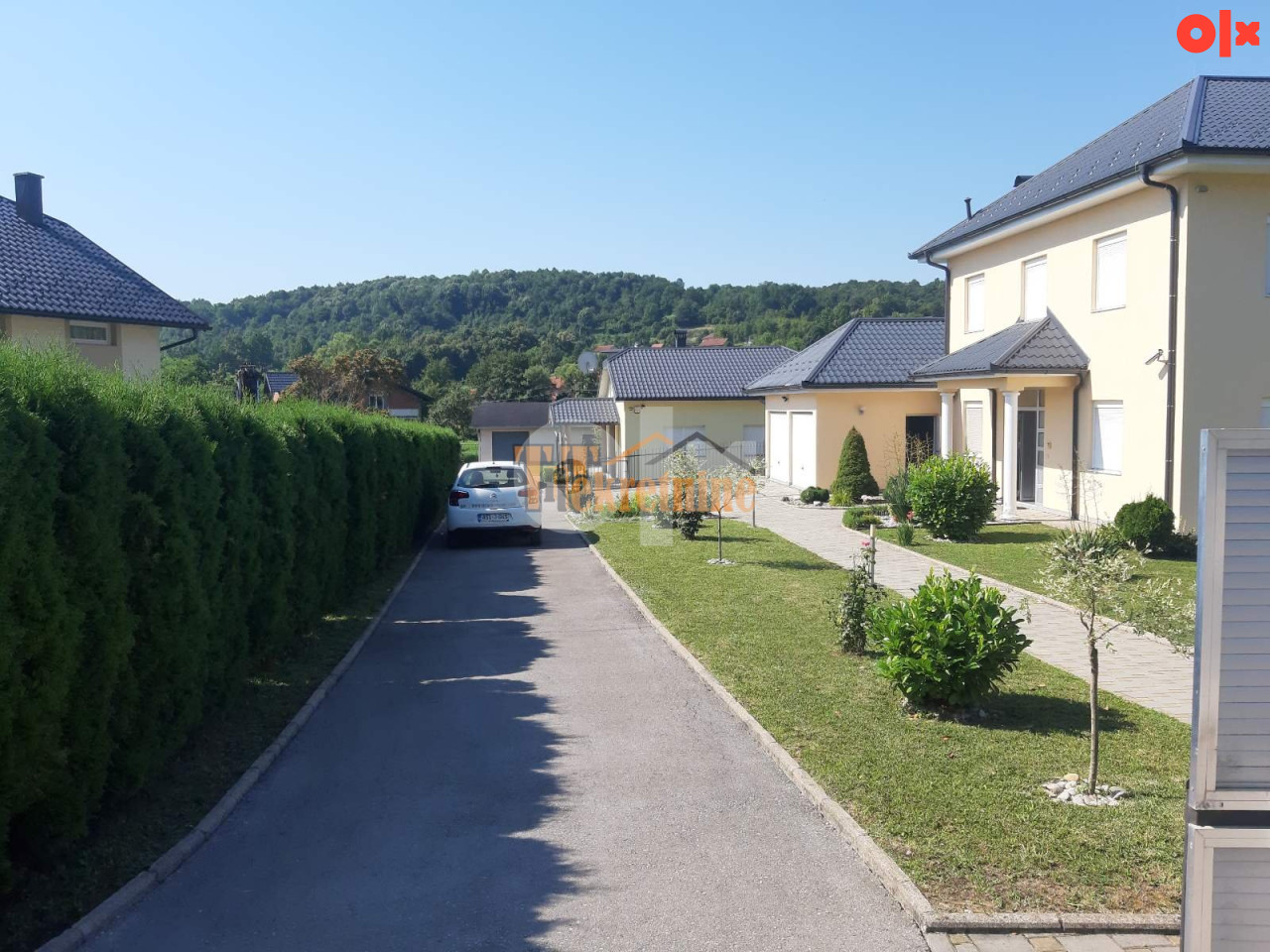 Komforan trosoban stan 120 m2 - Motike 2