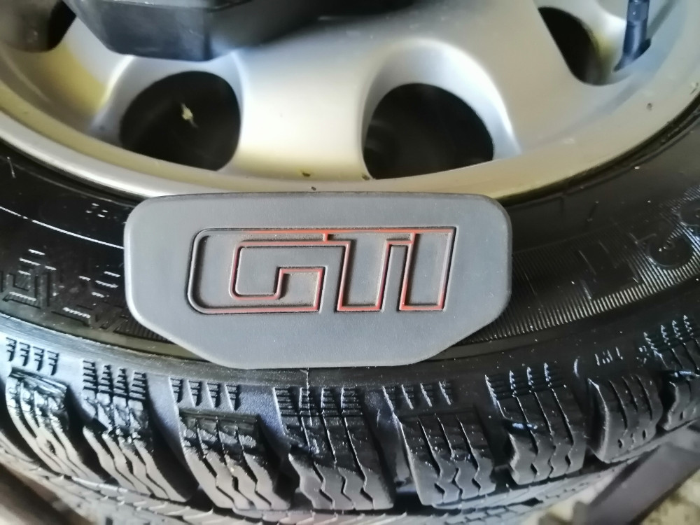 Peugeot 205 gti pezo znak volana