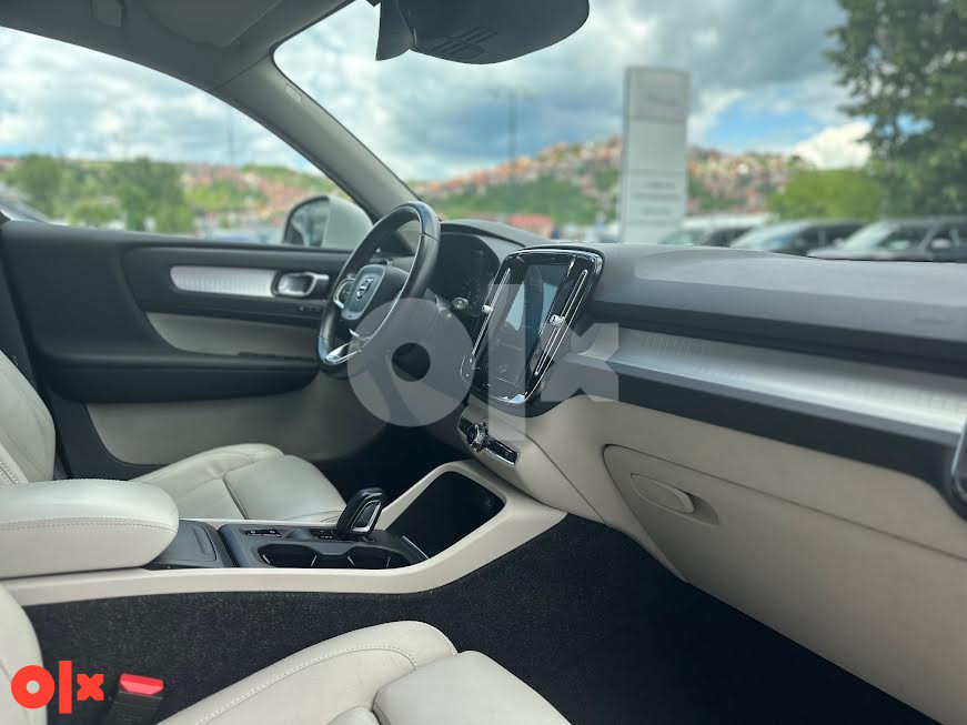 Volvo XC40 D4 AWD Momentum