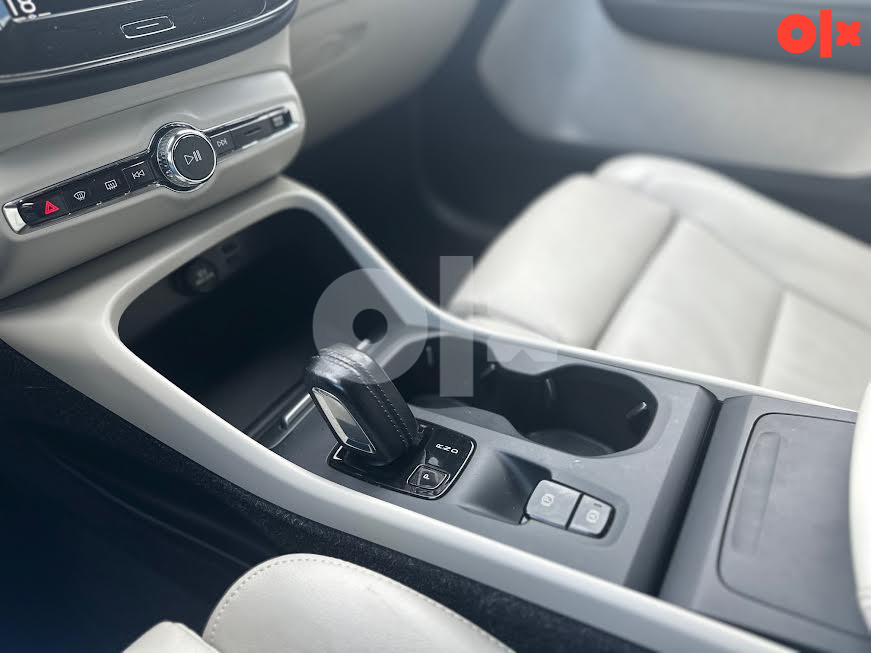 Volvo XC40 D4 AWD Momentum