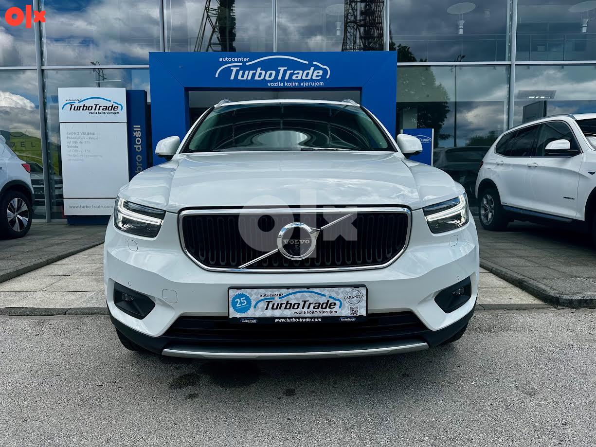Volvo XC40 D4 AWD Momentum
