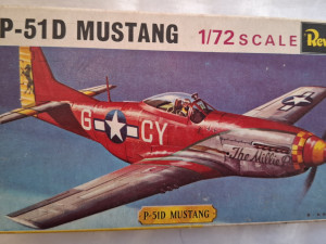 Maketa aviona avion P-51 D MUSTANG 1/72 :72 Revell