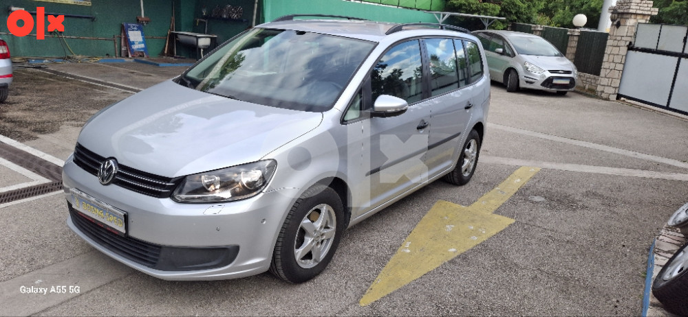 Volkswagen  Touran 1.2 TSI 77 KW NAVI KAMERA