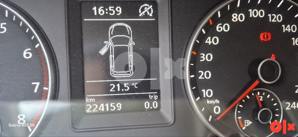 Volkswagen  Touran 1.2 TSI 77 KW NAVI KAMERA