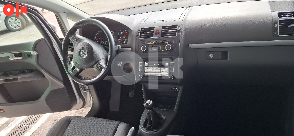 Volkswagen  Touran 1.2 TSI 77 KW NAVI KAMERA