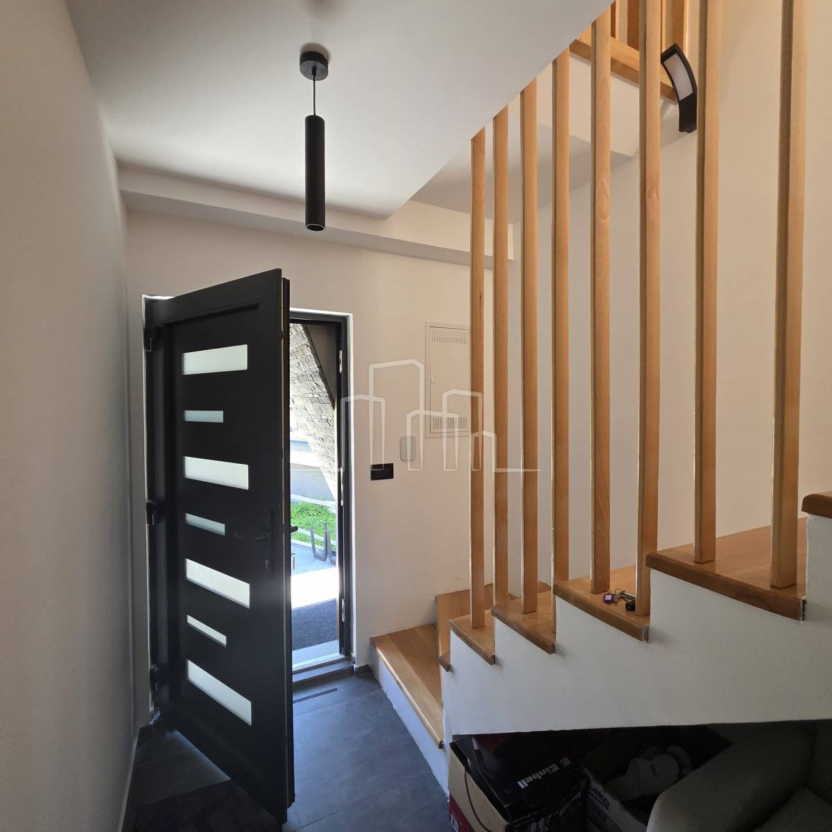Nova vikend vila površine 110m2 Dvorišta Jahorina 21