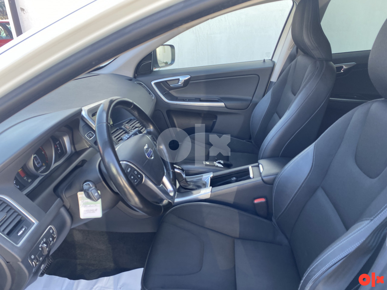 VOLVO XC60 AWD 2,4 DIZEL  2015 GOD. TEL:062/445365