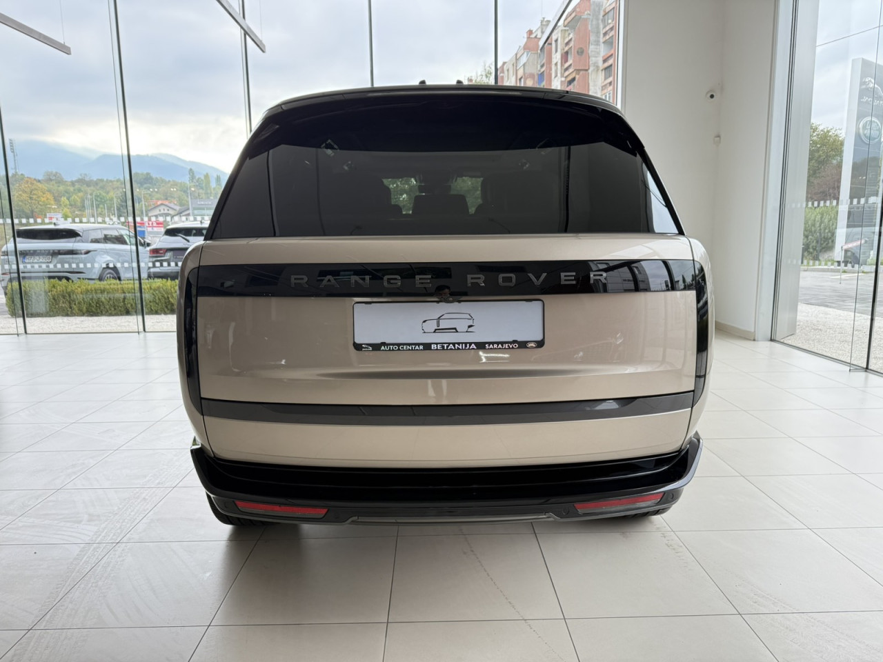 RANGE ROVER AUTOBIOGRAPHY 4.4 V8 530KS