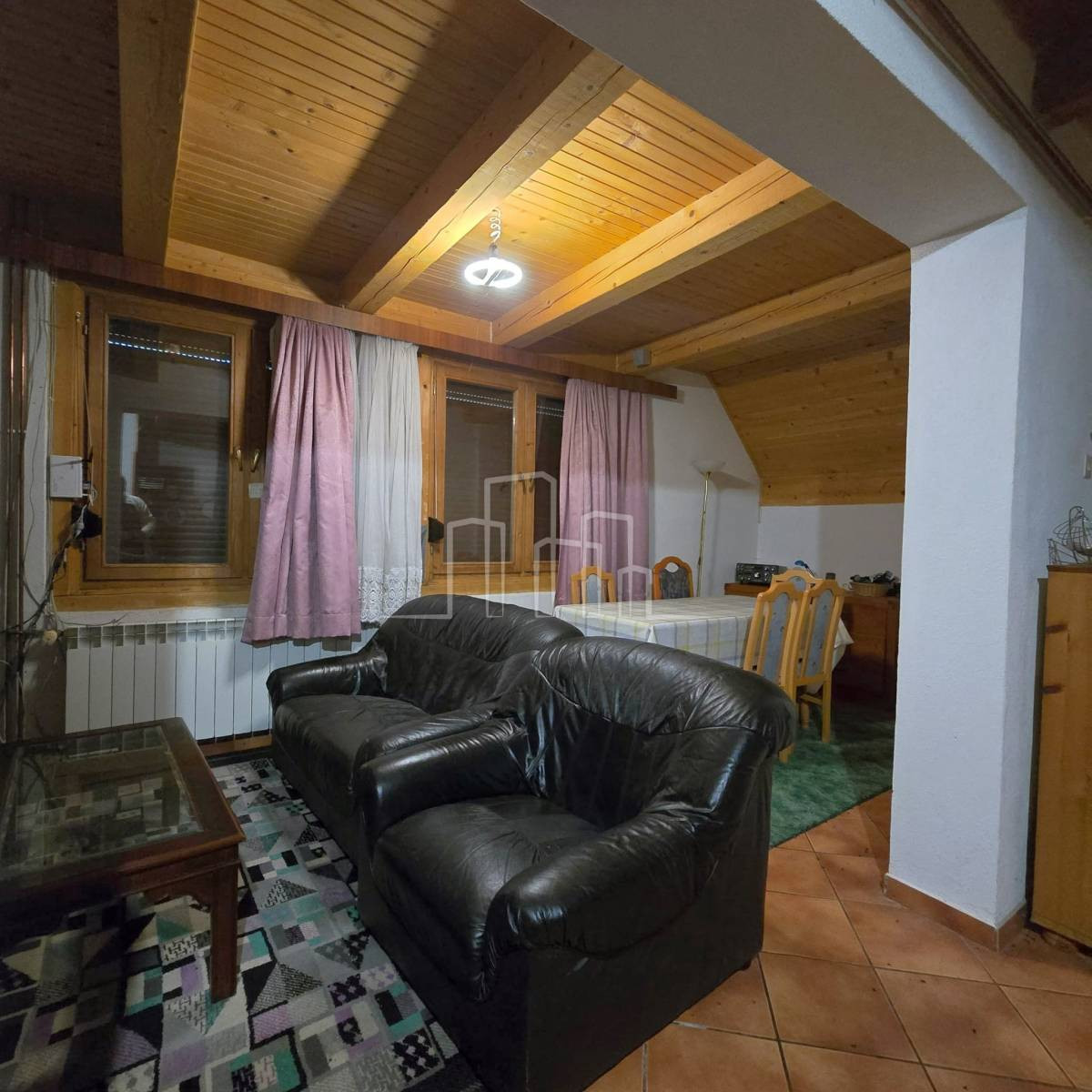 Dvije vikendice Pale prodaja 3