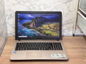 Laptop ASUS X540U N3710 Quad 4GB 1000GB 3h bat.