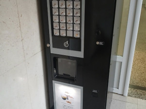 Samouslužni kafe aparat