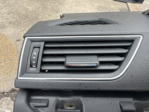 Resetka ventilacije desna lijeva Škoda Superb (fotografija 1)