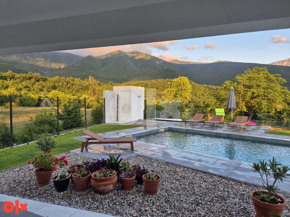 Izdaje se novoizgradjena Villa s Bazenom Mostar 3