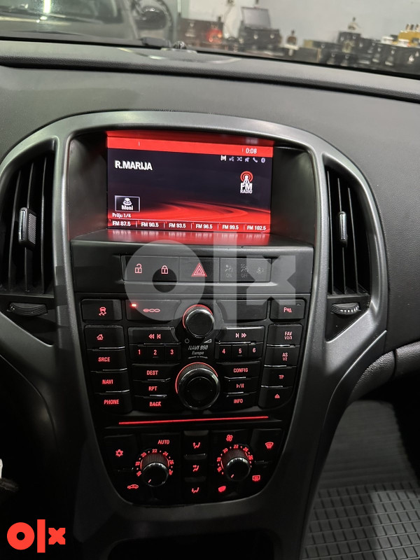 OPEL ASTRA J SW 1.6 CDTI, 2015 GOD, PARK SENZORI, NAVI