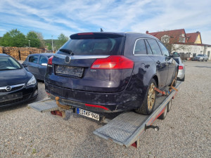 Zadnja desna vrata opel insignia