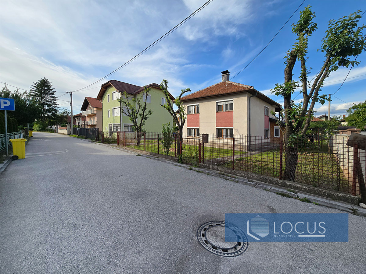 LOCUS: Kuća na parceli 765m2, Sokolovć Kolonija, Ilidža 2