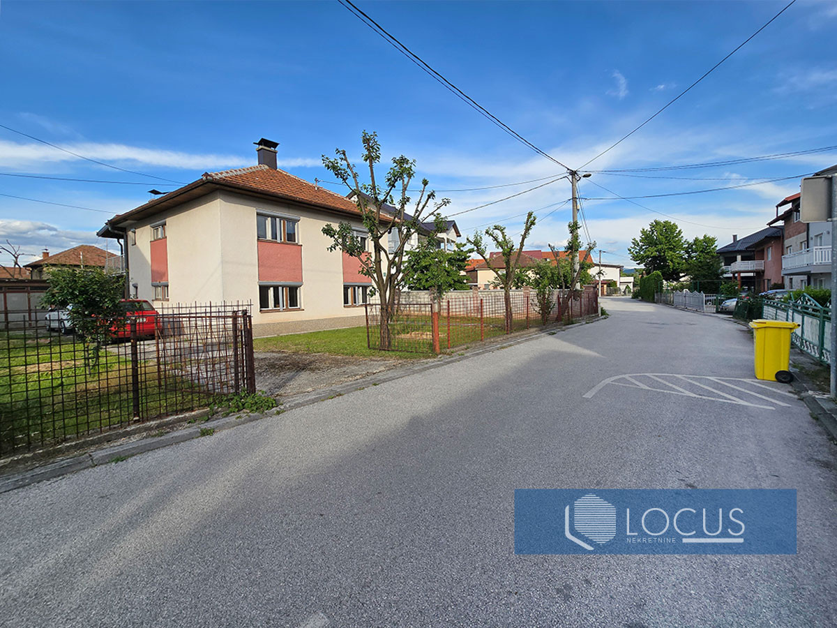 LOCUS: Kuća na parceli 765m2, Sokolovć Kolonija, Ilidža 3