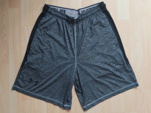 Muški šorc UNDER ARMOUR original Veličina M
