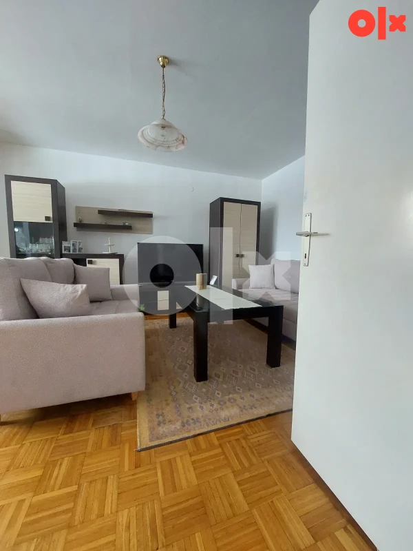 Stan Lukavac (PRODAJA] 52m2 prostran osvijetljen stan
