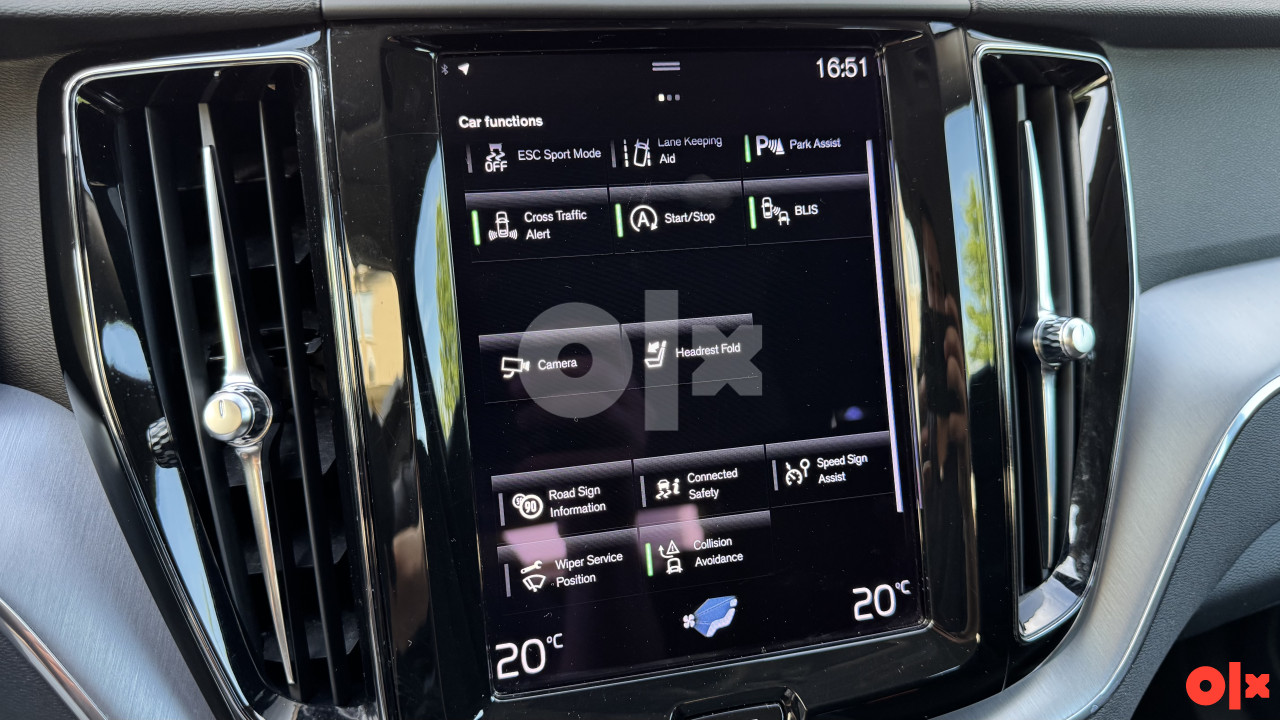VOLVO XC60 2.0 4x4 "Momentum" Full LED Virtual Kamera Keyless 21G
