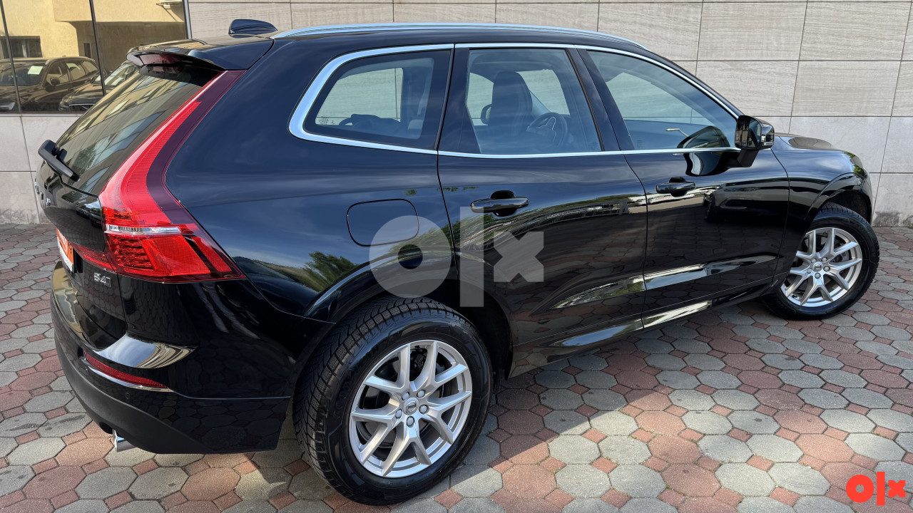 VOLVO XC60 2.0 4x4 "Momentum" Full LED Virtual Kamera Keyless 21G