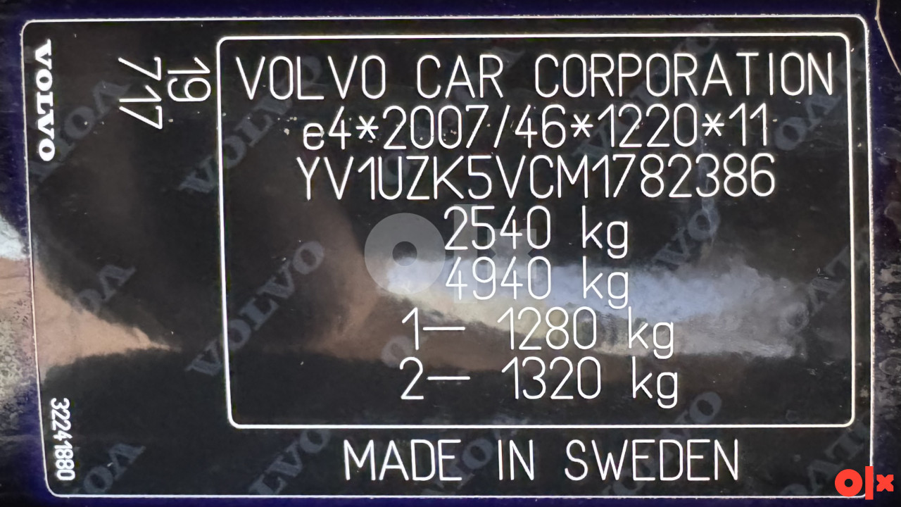 VOLVO XC60 2.0 4x4 "Momentum" Full LED Virtual Kamera Keyless 21G
