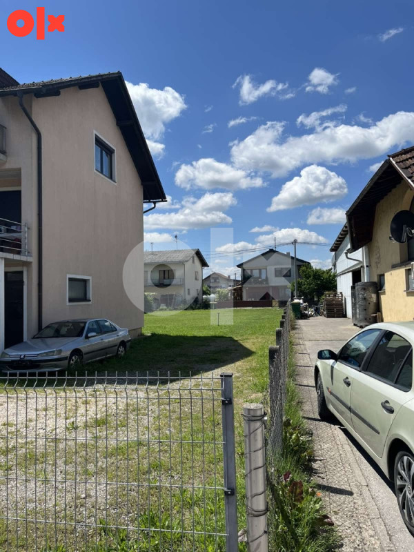 Kuća 420 m2 sa lokalom parcela 1400 m2 Trn 2