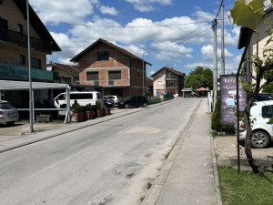 Kuća 420 m2 sa lokalom parcela 1400 m2 Trn photo 4