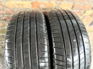 2 gume 225 40 19 Bridgestone 2023g. ljetne (Sultan prom)