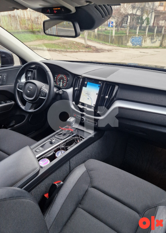 Volvo XC 60 2.0 140KW 4X4 MODEL 2020 GOD EXTRA STANJE REGISTROVAN
