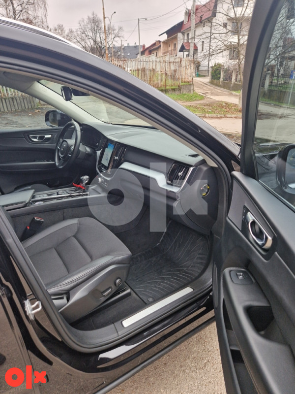 Volvo XC 60 2.0 140KW 4X4 MODEL 2020 GOD EXTRA STANJE REGISTROVAN