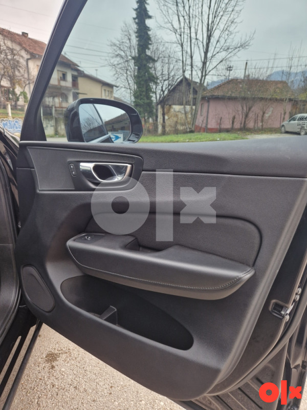 Volvo XC 60 2.0 140KW 4X4 MODEL 2020 GOD EXTRA STANJE REGISTROVAN