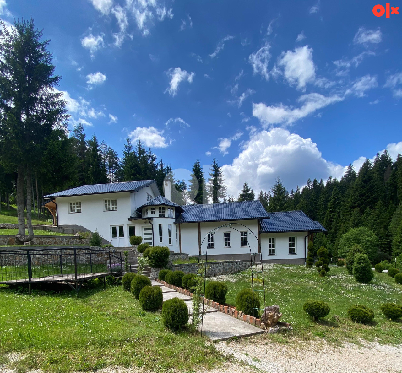 VILLA V - 311 m2 / zemljište 8300 m2 - Dolovi - Olovo