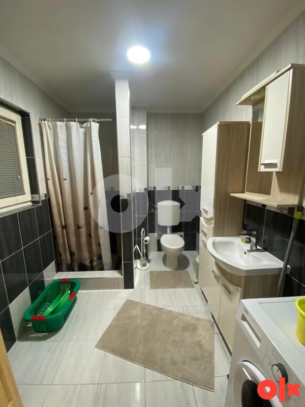 VILLA V - 311 m2 / zemljište 8300 m2 - Dolovi - Olovo
